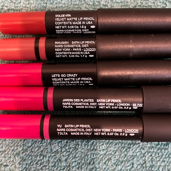 NARS Lip Pencils and lip gloss - Picture 2 of 3